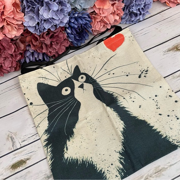 Eco-Friendly Black Cat with Heart Folding Tote Bag - Picture 4 of 12